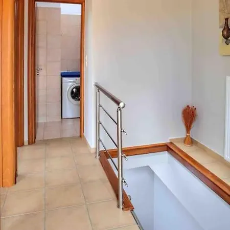 Valena Cozy Maisonette Daire Élos